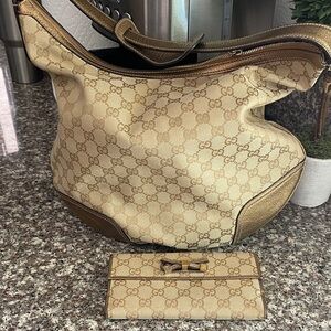 Gucci Beige and Gold Shoulder Bag